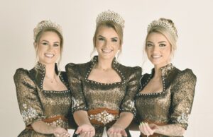 Rainhas e princesas de municípios e festas gaúchas se encontram na 38ª Oktoberfest