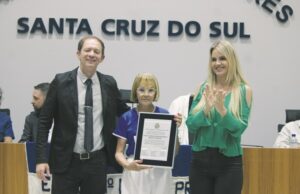 Câmara | Sessão solene homenageia Escola Murilo Braga de Carvalho