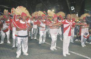 Carnaval | Marechal Floriano se transforma em sambódromo na noite deste sábado