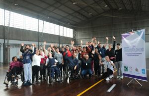 Inserção | Alunos da Apae participam de CrossFit adaptado do Projeto Esporte ParaTodos