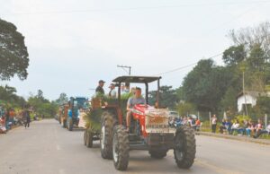 Homenagem | Carreatas relembram a importância dos colonos e motoristas