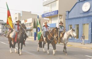 Tradicionalismo | Desfile exalta o amor ao Rio Grande do Sul