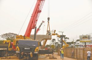 Viaduto do Arroio Grande | Consórcio inicia instalação das vigas longarinas sobre os pilares