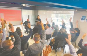 Sindilojas-VRP | Assembleia mantém trabalho aos domingos e feriados