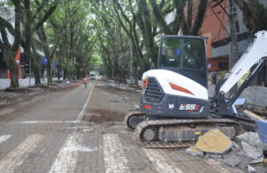 OBRAS | Ritmo intenso na revitalização do Calçadão da Floriano