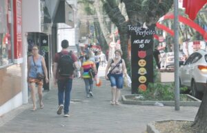 Comércio | Sindilojas esclarece sobre horário de Carnaval