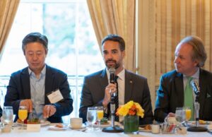 Reconstrução | Nos EUA, governador destaca ações do RS