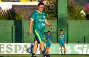 Nos Eucaliptos | Técnico Gabriel Dutra renova contrato com o Avenida