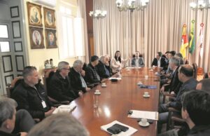 Abastecimento de água | Município e Corsan alinham soluções sobre redes