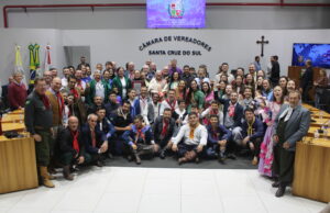 Câmara | Associação Tradicionalista Santa-cruzense recebe homenagem pelos 30 anos