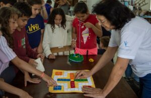 A Arte de Acolher | Projeto Lança Box de Jogos Pedagógicos produzidos em técnicas de artesanato