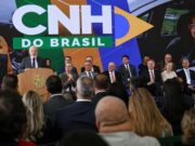 Trânsito | Governo oficializa nova regra e lança aplicativo para obtenção de CNH