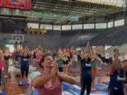 Saúde | Projeto Yoga no Parque leva grande público ao Poliesportivo