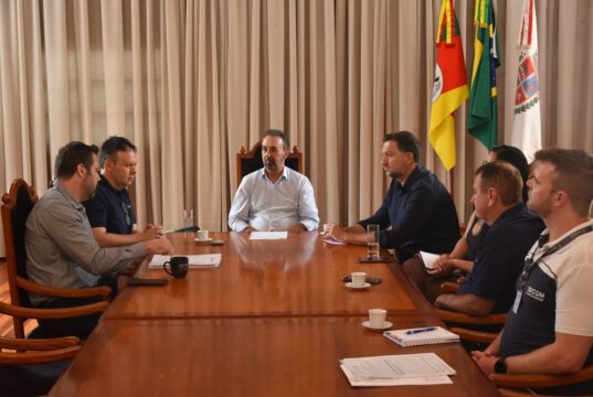 Abastecimento | Prefeito e vice se reúnem com Agerst após novo rompimento de adutora