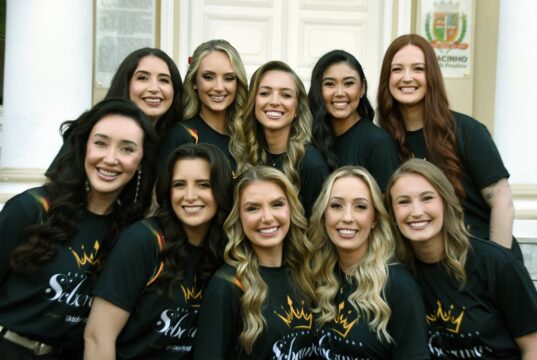 41ª Oktoberfest | Dez lindas jovens disputam a coroa da Festa da Alegria