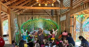 Osterfest | Programação segue animando a Praça da Bandeira