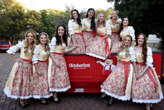 41ª Oktoberfest | Trajes oficiais das candidatas a soberanas são apresentados