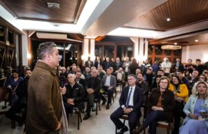 Corrida eleitoral | Luciano Zucco recebe demandas de entidades em Santa Cruz e oficializa pré-candidatura