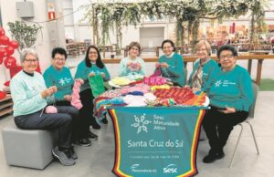Maturidade ativa | Idosos promovem tricotaço solidário em Santa Cruz