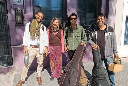 Música internacional | Ricacosa e Patricia Robaina voltam a Santa Cruz