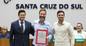 Reconhecimento | Anderson Dick recebe título de Embaixador de Santa Cruz do Sul