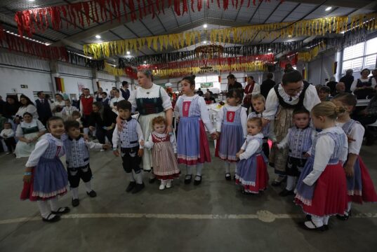Gastronomia | Começam as vendas do Festival Nacional da Galinha Recheada