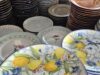 Ação social | Feira de Louças reúne mais de 600 peças na Apae