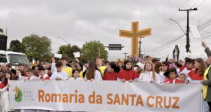 Igreja Católica | 25ª Romaria da Santa Cruz celebra fé e paz; veja galeria de fotos