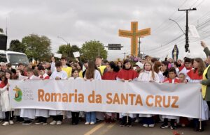 Igreja Católica | 25ª Romaria da Santa Cruz celebra fé e paz; veja galeria de fotos