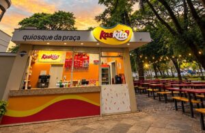 Quiosque da Praça | Sorveteria defende permanência durante reforma