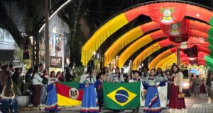 Festejos Farroupilhas | Desfile temático noturno enaltece as raízes gaúchas