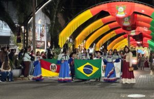 Festejos Farroupilhas | Desfile temático noturno enaltece as raízes gaúchas