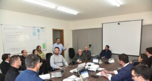 Saneamento | Prefeito cobra da Corsan/Aegea mais qualidade nos serviços e solução para problemas na pavimentação
