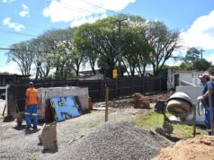 Obras | Serviços Públicos inicia reconstrução de muro lateral do Cemitério Municipal